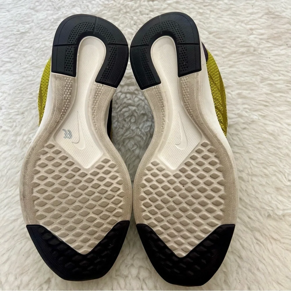 Nike Dual tone Racer Unisex Sneakers Shoes W 7 M 5.5 EU 38